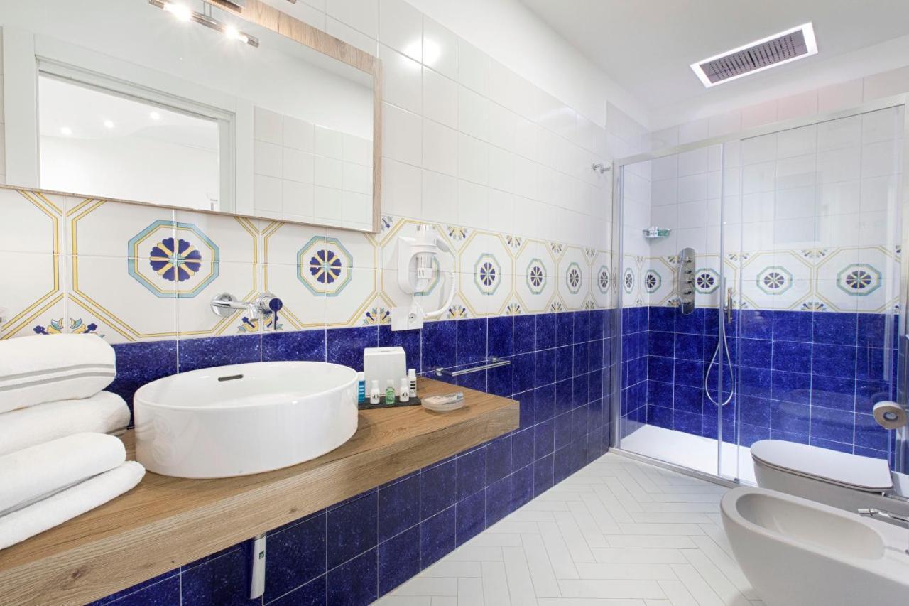 Yourhome - Lidia Rooms & Suites Sorrento Esterno foto